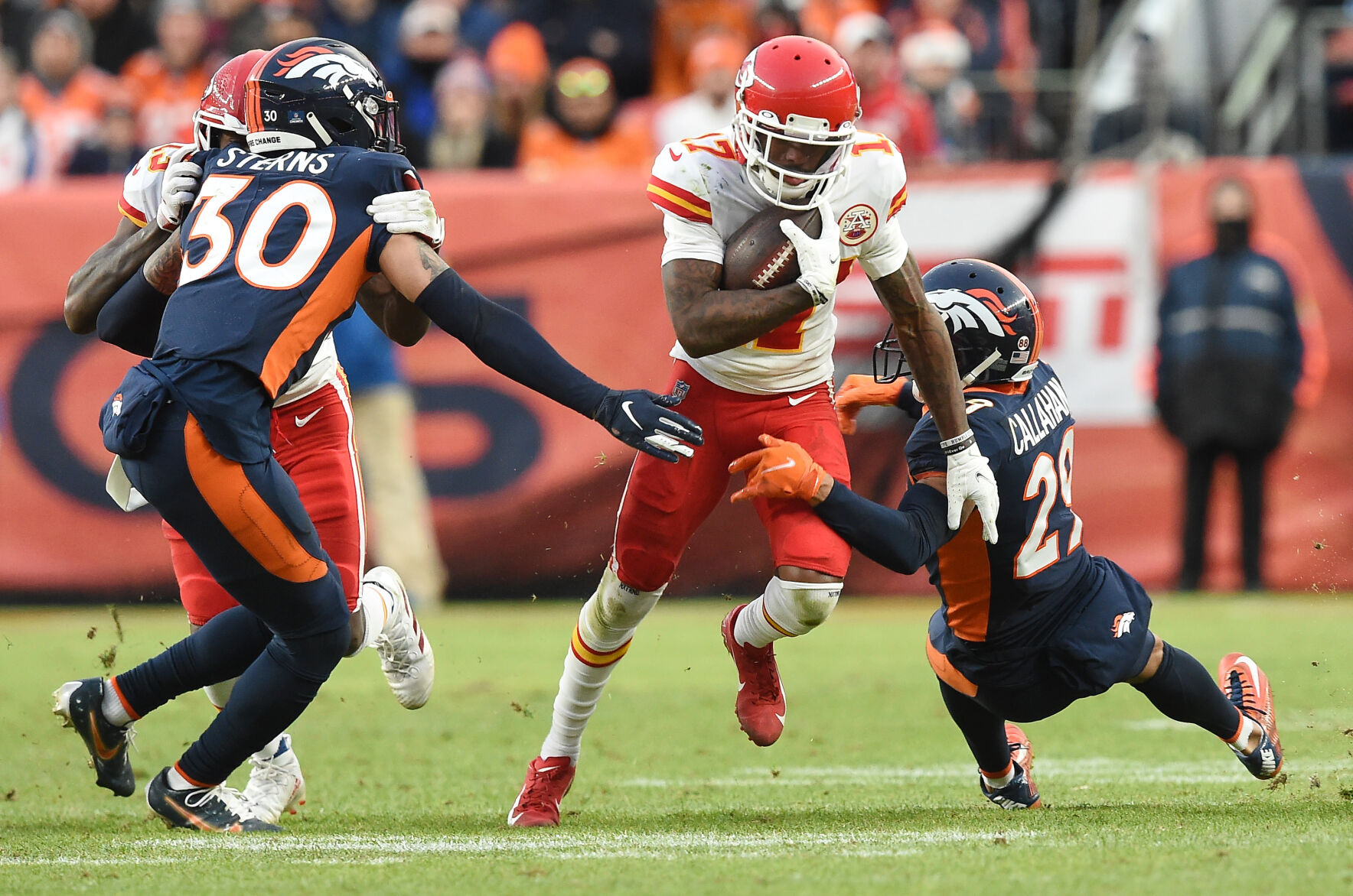 010922-s-broncos-chiefs 08.JPG